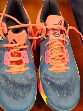 Nike Giannis Immortality 2 Mens Sz:11.5 Blue Pink Basketball Laced Up Sneakers.